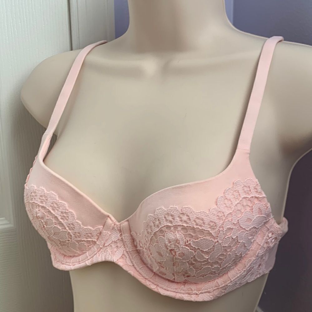 Victoria’s Secret Body by Victoria Lined Lace Demi Bra 32B